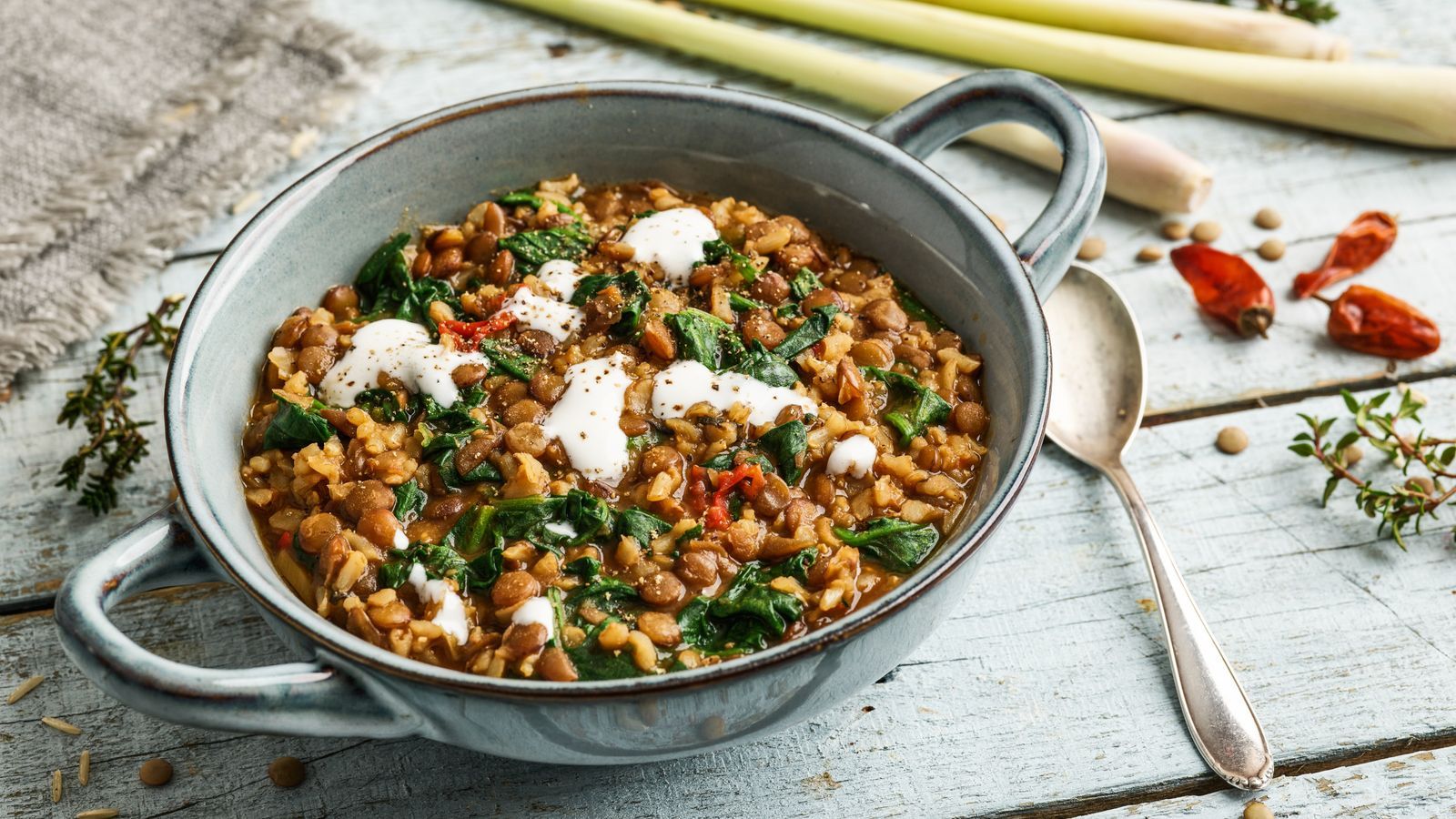 Linseneintopf mit Reis und Spinat